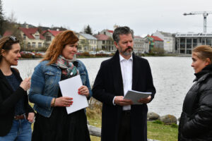 Undirskriftarlistar afhentir borgarstjóra í dag